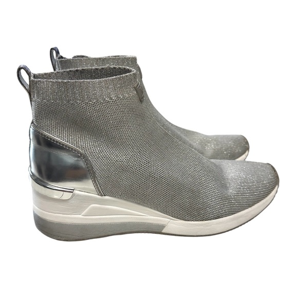 Michael Kors Women’s Skyler High Top Pull on Fashion Size 8.5 - Picture 1 of 7